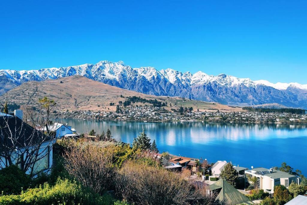 Lovely Apartment- Amazing Lake & Mountain Views Квінстаун Екстер'єр фото